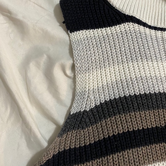 Abercrombie turtleneck sweater - Picture 4 of 6